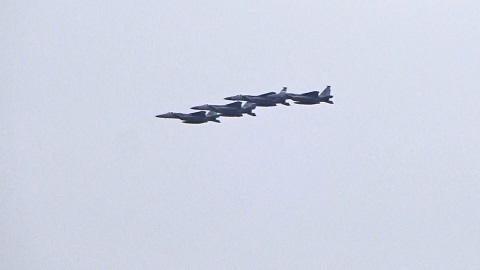 2017年2月15日午後3時28分嘉手納米軍基地。４機編隊.jpg