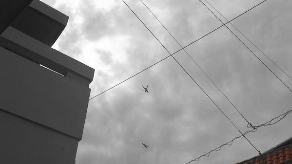 2015年10月20日　朝から一日中、嘉手納町住民地域上空で違反飛行を繰り返す米軍ヘリ.jpg