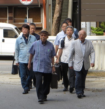 原告団入構 IMG_2526.jpg