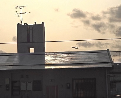縮小E3離陸)2019年3月27日午前7時54分83.8dB嘉手納米軍基地。凄まじい.jpg